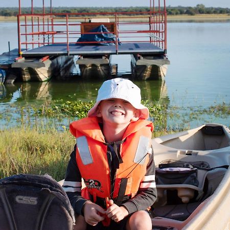 Finfoot Lake Reserve By Dream Resorts Vaaldam Ngoại thất bức ảnh