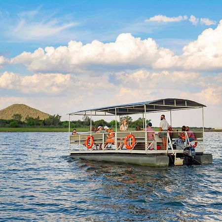 Finfoot Lake Reserve By Dream Resorts Vaaldam Ngoại thất bức ảnh